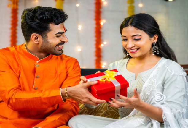 10 Fashion Forward Rakhi Gifts for Your Stylish Sibling