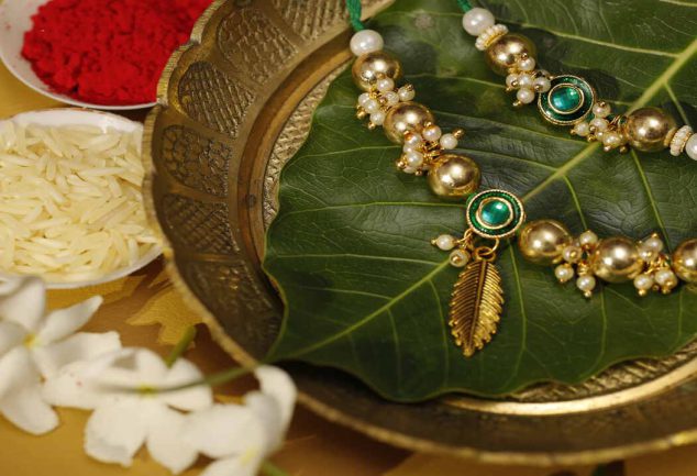 Dependable E-Shop in UK for Exquisite Rakhi Designs